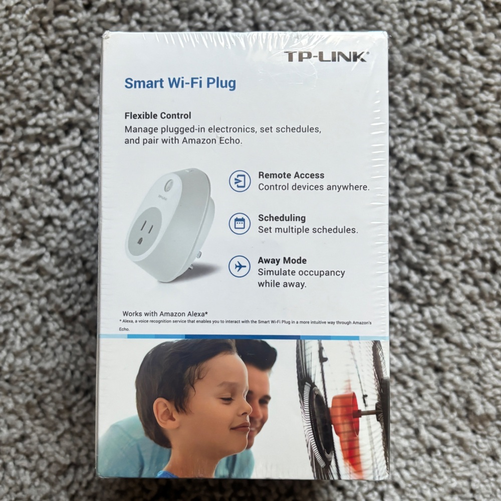 TP-Link Smart Wi-Fi Plug NWT - Picture 3 of 6